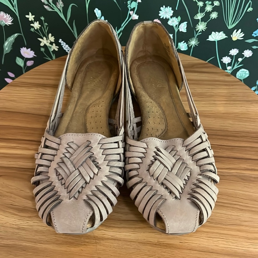 Natural Soul Women's Woven Peep-Toe Flats in Light Taupe